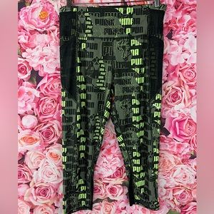 PUMA💚🖤 lime green, black & grey all over logo tiger print capri legging